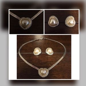 Beautiful bridal necklace and earrings set 💐