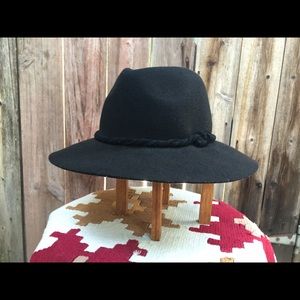 Free people: Black felt wide brim hat