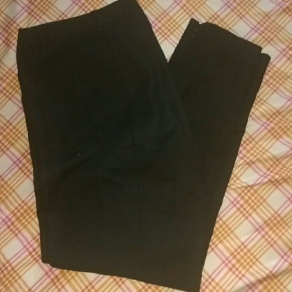 Low rise slim fit black trousers
