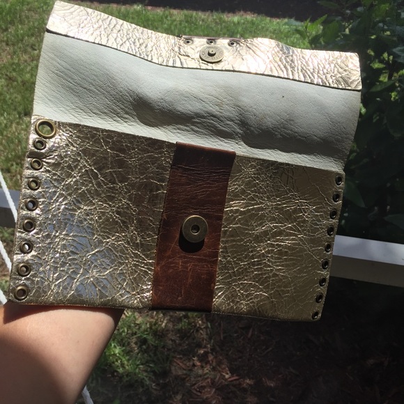 Gold & brown clutch - Picture 3 of 4
