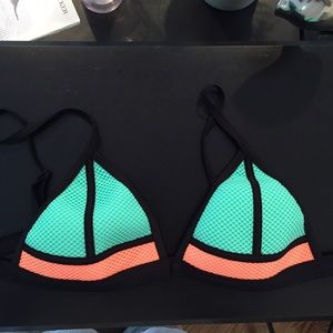Triangl bikini top