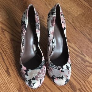 Like new Jessica Simpson Heels