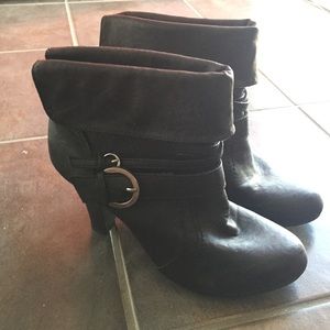 Cathy Jean black booties
