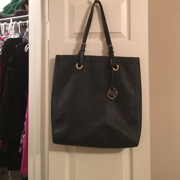 Michael Kors Jet Set Tote