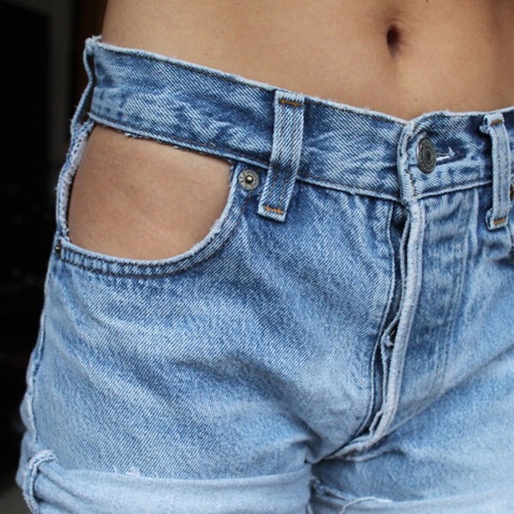 Urban Outfitters BDG Shorts with cut out pockets - Picture 4 of 4