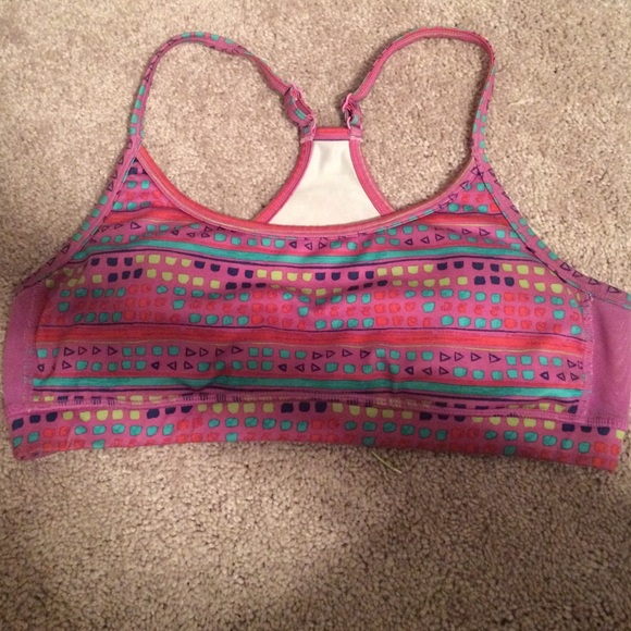 Pattern sports bra