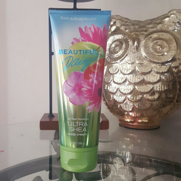 SOLD Bath & BodyWorks Beautiful Day Body Cream NEW - Picture 1 of 1