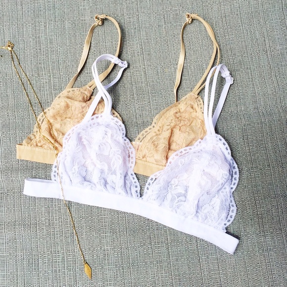 FLASH SALE ❥ Nude Scalloped Lace Bralette