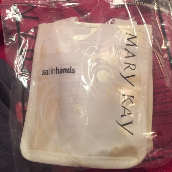 Mary Kay satin hands kit. Mini