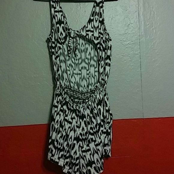 Romper - Picture 2 of 2