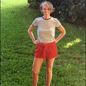 Cuffed shorts with sash