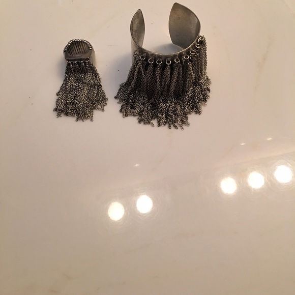 Ring and bracelet set