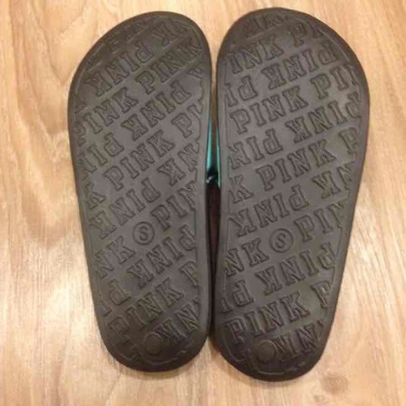Victoria's Secret pink slides - Picture 4 of 4