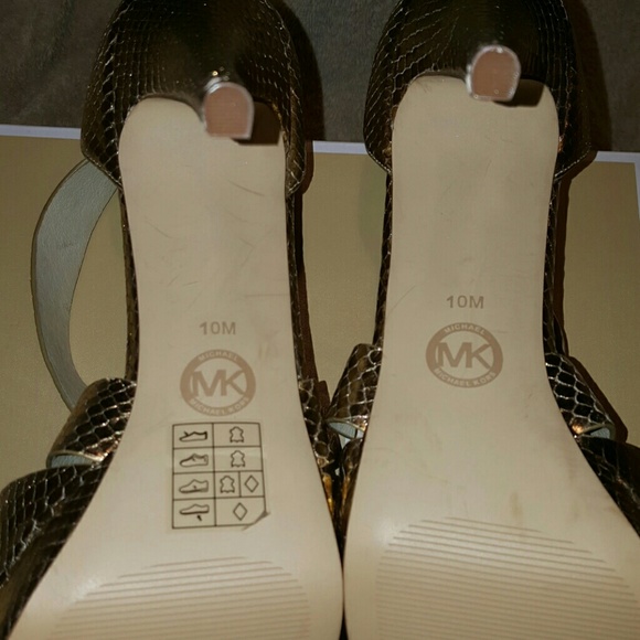 Micheal Kors - Picture 3 of 4