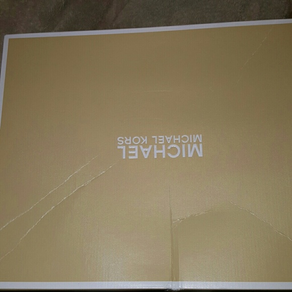 Micheal Kors - Picture 4 of 4