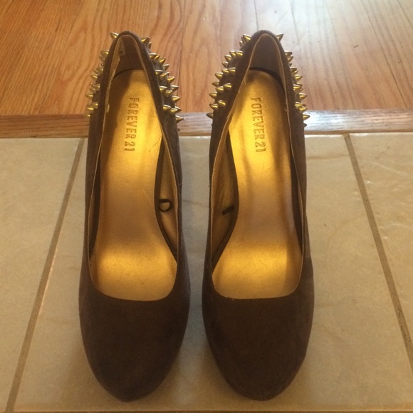 Shoes - Picture 3 of 3