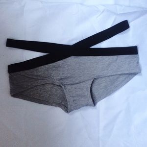 Heathered criss cross panties NWOT