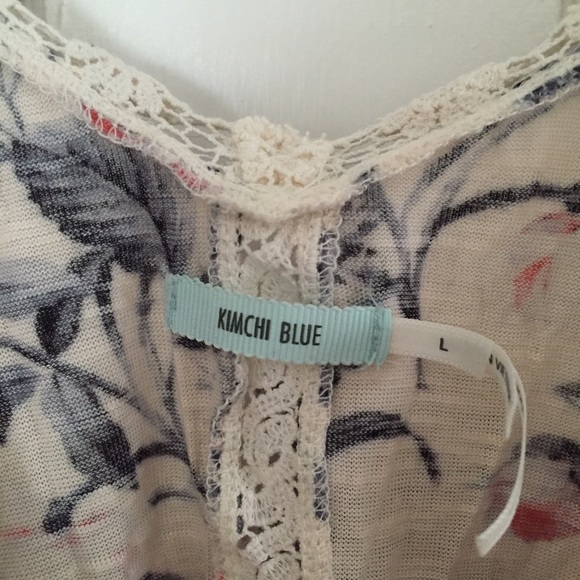 Urban Outfitters Kimchi Blue Floral Top - Picture 2 of 4