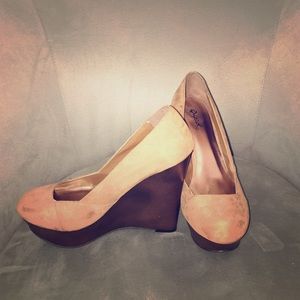 Tan suede wedges NWOT