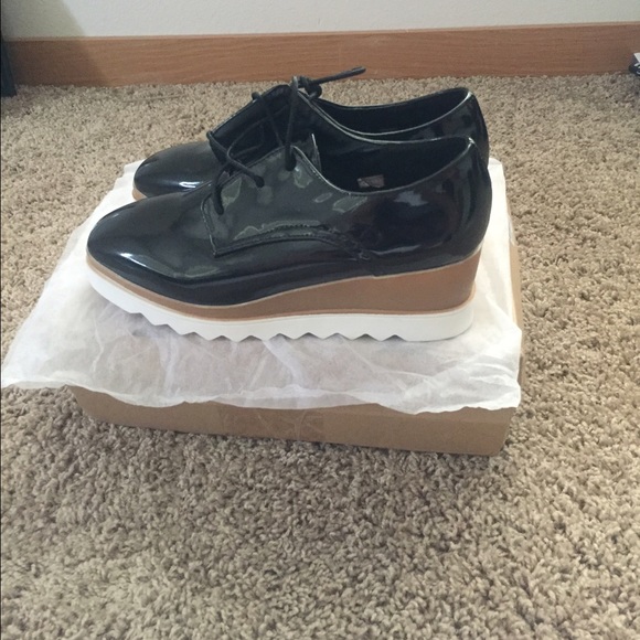 Black Platforms - image 4