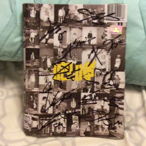 Signed EXO Growl Repackaged Album (Chinese Ver)