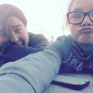 Meet your Posher, Estela