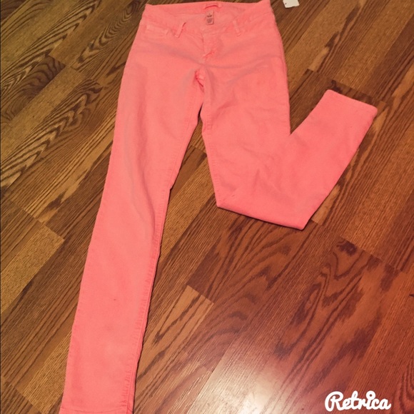 💗🎀🎈Pink refugee skinny jeans💗🎀🎈