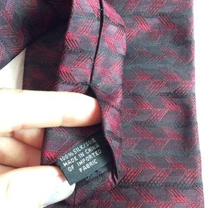DKNY Accessories - DKNY Red Wine Arrow Print Tie Safe Yet Wild Stripe DKNY Accessories - DKNY Red Wine Arrow Print Tie Safe Yet Wild Stripe