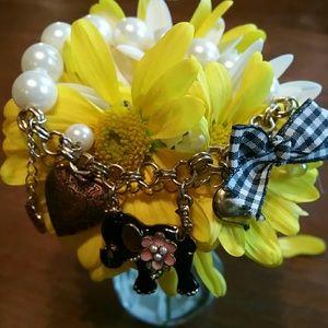 NWT Betsey Johnson Elephant Bracelet