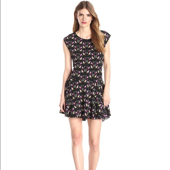 Cece by Cynthia Steffe loose flare dress
