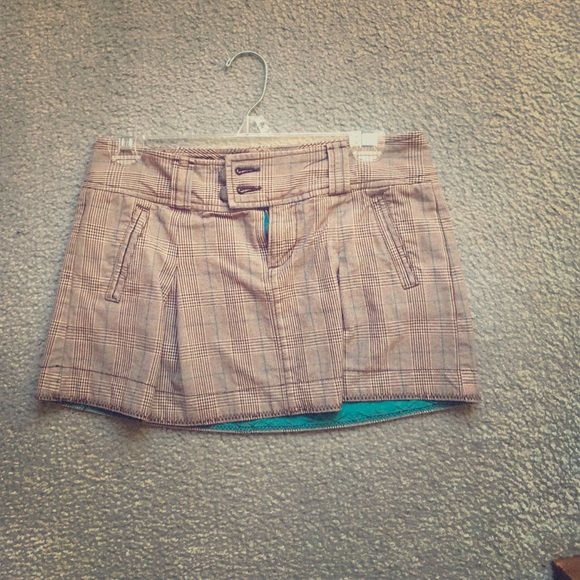 Plaid pleated mini skirt