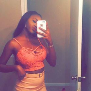 Meet your Posher, Aida