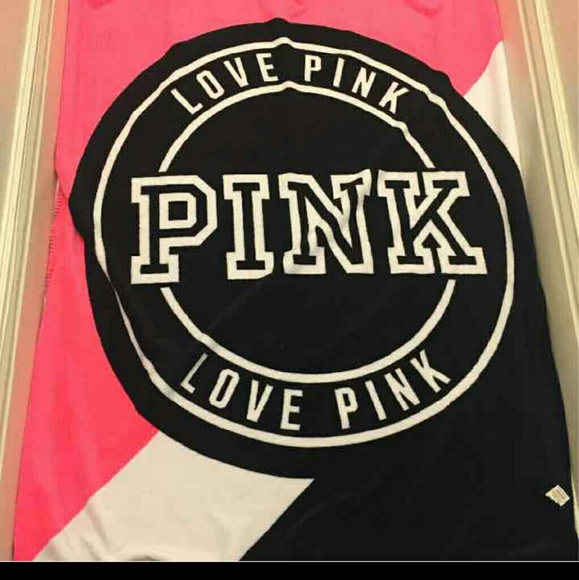 VS PINK FLEECE BLANKET