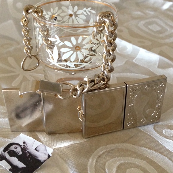 Vintage Locket Bracelet, Yellow Gold Finish - Picture 3 of 4