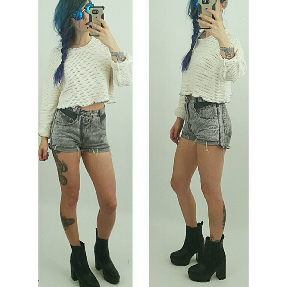 Upcycled remade cream eyelet cropped sweater Large - Picture 4 of 4