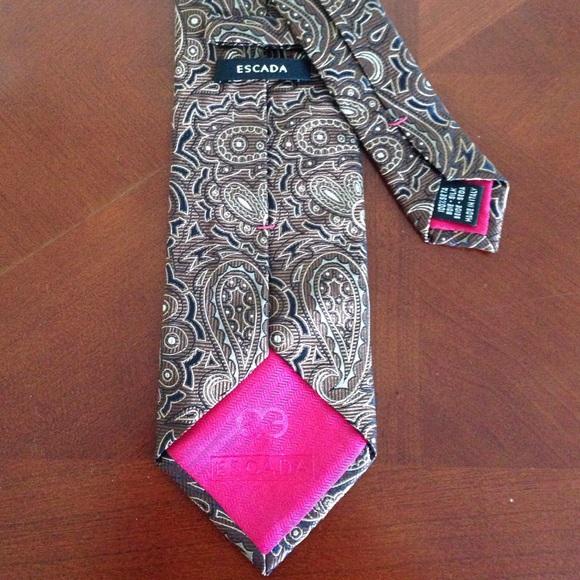Authentic Escada Brown tie