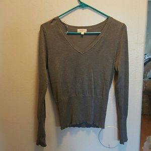 V-neck crop sweater