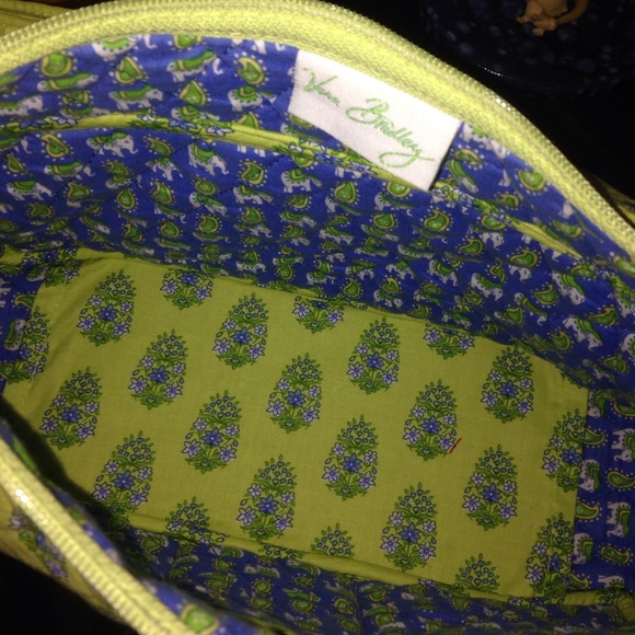 Vera Bradley Set (will sell pieces separately!) - Picture 2 of 3