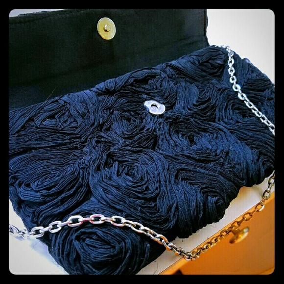White House | Black Market Clutch w/Silver Chain