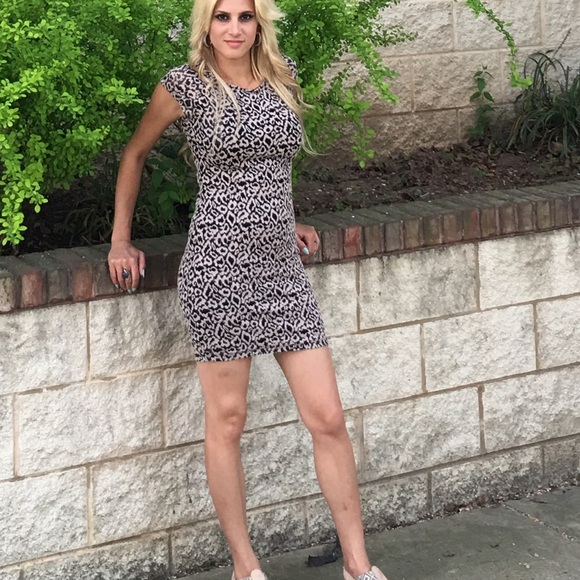 ❌ ❌ traded❌❌Super classy sexy dress