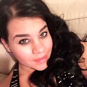 Meet your Posher, Ana