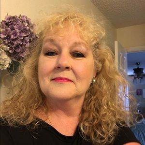 Meet your Posher, Debbie