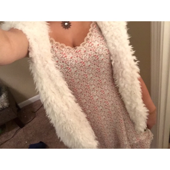 SOLD NWT Beautiful Hooded Fur Vest
