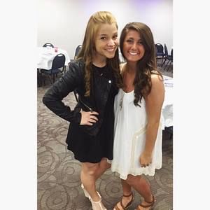 Meet your Posher, Abigail