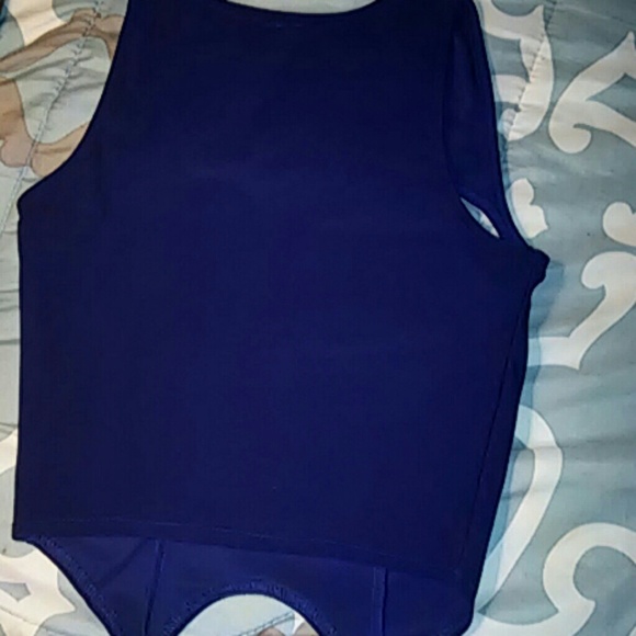 Blue crop top (NWOT) - Picture 2 of 2