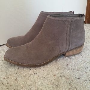 FINAL PRICE Dolce Vita Gray Suede Booties