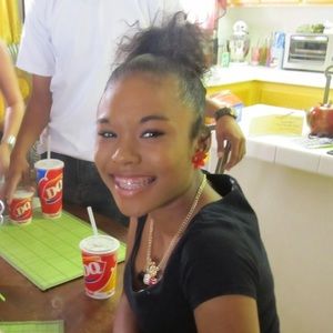 Meet your Posher, Alyssa