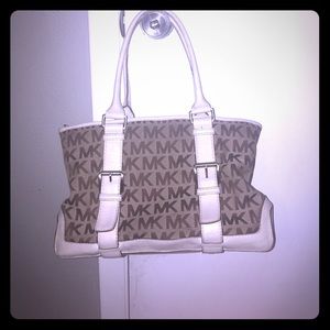 ❤️❤️Authentic Michael Kors Purse! ❤️❤️