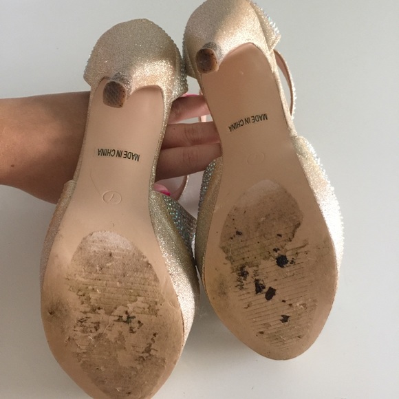 Heels - Picture 4 of 4