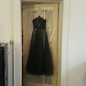 Gorgeous Lace Bodice Formal Gown